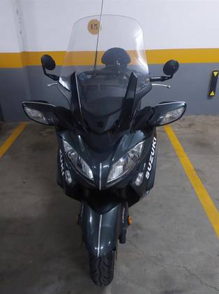 SUZUKI BURGMAN 650 EXECUTIVE SUZUKI BURGMAN 650 EXECUTIVE